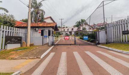Casa com 3 quartos à venda na Avenida Eduardo Prado, 695, Cavalhada, Porto Alegre, 230 m2 por R$ 740.000