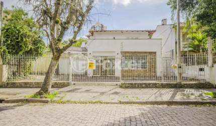 Casa com 4 quartos à venda na Rua Luiz Cosme, 328, Passo da Areia, Porto Alegre, 393 m2 por R$ 1.150.000