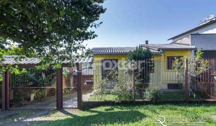 Casa com 3 quartos à venda na Avenida Outeiro, 368, Coronel Aparício Borges, Porto Alegre, 98 m2 por R$ 313.000