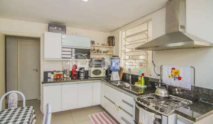 Casa em condomínio fechado com 4 quartos à venda na Rua Upamaroti, 640, Cristal, Porto Alegre, 170 m2 por R$ 500.000