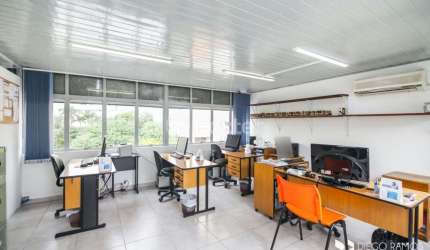 Prédio com 7 salas à venda na Rua Paulo Setúbal, 194, Passo da Areia, Porto Alegre, 446 m2 por R$ 1.700.000