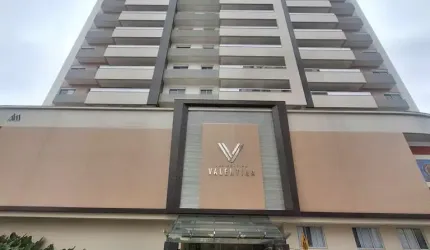 Apartamento amplo com 2 suítes e sacada c/churrasqueira em Campinas - São José - SC