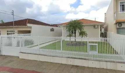 Casa com 3 dormitórios na Fazenda Santo Antônio em São José-SC