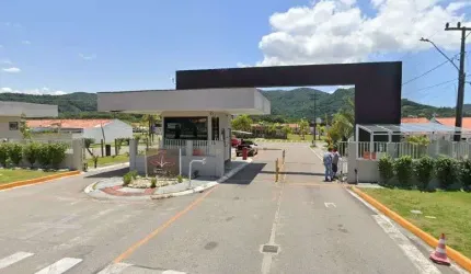 Casa com 3 dormitórios em condomínio fechado na Palhoça-SC