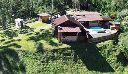 Terreno Rural com 2 casas e escritório á venda em Urubici