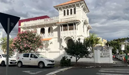 Comercial para alugar, 658.00 m2 por R$25000.00  - Centro - Ponta Grossa/PR