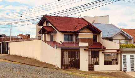 Casa Residencial com 4 quartos  à venda, 240.00 m2 por R$750000.00  - Jardim Carvalho - Ponta Grossa/PR