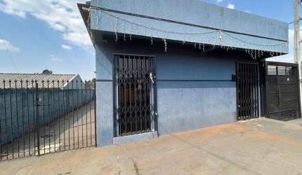 Casa Residencial com 5 quartos  à venda, 200.00 m2 por R$430000.00  - Uvaranas - Ponta Grossa/PR