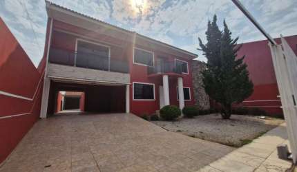 Sobrado com 3 quartos  para alugar, 330.00 m2 por R$4400.00  - Uvaranas - Ponta Grossa/PR