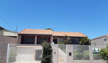 Casa Residencial com 3 quartos  à venda, 257.22 m2 por R$899000.00  - Uvaranas - Ponta Grossa/PR