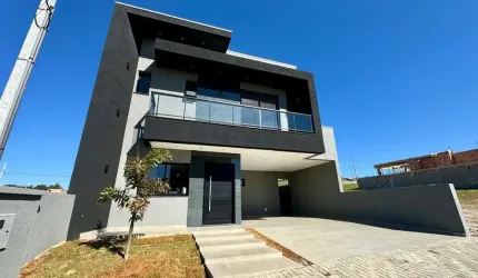 Casa Residencial com 3 quartos  à venda, 166.00 m2 por R$970000.00  - Jardim Carvalho - Ponta Grossa/PR