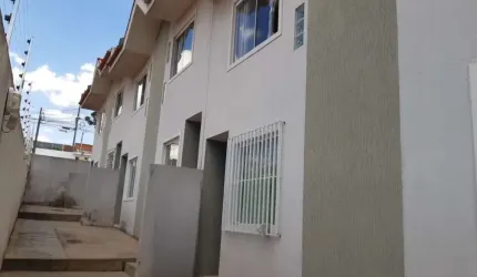 Sobrado com 2 quartos  à venda, 50.85 m2 por R$220000.00  - Neves - Ponta Grossa/PR