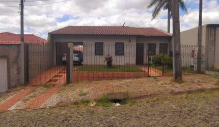 Casa Residencial com 3 quartos  à venda, 183.00 m2 por R$550000.00  - Uvaranas - Ponta Grossa/PR