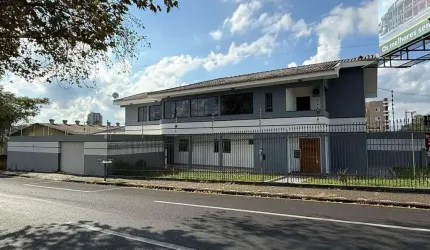 Casa Comercial com 4 quartos  para alugar, 302.00 m2 por R$6000.00  - Jardim Carvalho - Ponta Grossa/PR