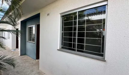 Casa Residencial com 2 quartos  para alugar, 40.00 m2 por R$850.00  - Uvaranas - Ponta Grossa/PR