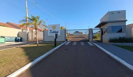 Casa Residencial com 3 quartos  para alugar, 57.82 m2 por R$950.00  - Neves - Ponta Grossa/PR