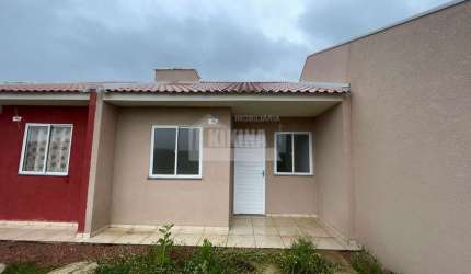 Casa Residencial com 2 quartos  para alugar, 45.00 m2 por R$850.00  - Uvaranas - Ponta Grossa/PR