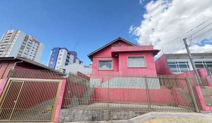 Casa Residencial com 4 quartos  para alugar, 120.00 m2 por R$2300.00  - Centro - Ponta Grossa/PR
