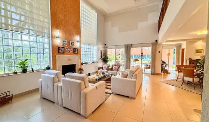 Casa de Alto Padrão à venda no Condomínio Lago Azul Residencial | Vista para o Campo de Golfe