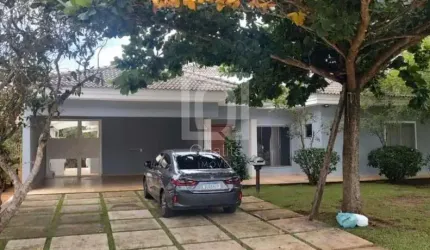 Casa de luxo em condomínio à venda em Araçoiaba da Serra-SP, Residencial Village Ipanema 1: 3 quartos, 1 suíte, 2 salas, 4 banheiros, 4 vagas de garagem, 321m².