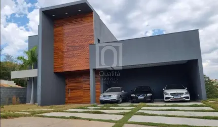 Casa térrea de alto padrão à venda no Village Ipanema 2