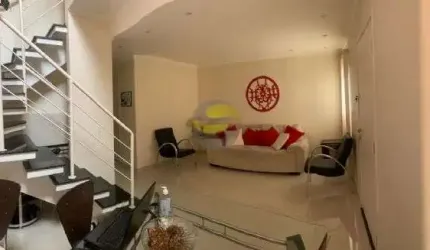Sobrado com 03 dorm. 01 suite, espaço gourmet com churrasqueira.
