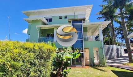 Belíssima casa com 5 Suites. 850 m² requinte e segurança, piscina..