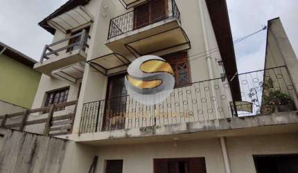 CASA SOBRADO 3 dorm. 1 suite, próximo Raposo e Centro de Cotia.