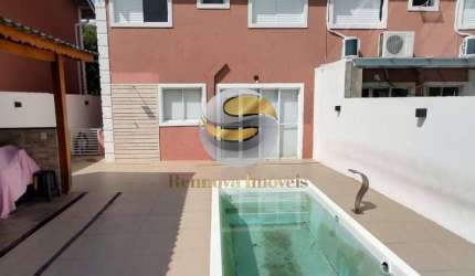 Casa Impecável 3 dorm.1 suíte com Closet e sacada, Piscina, Churrasqueira