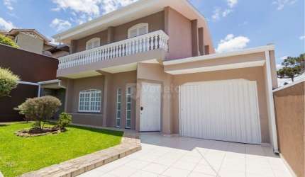 Casa à venda no bairro Tingui – Curitiba/PR