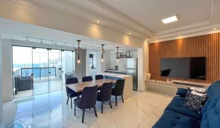 Cobertura penthouse com vista MAR