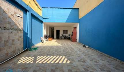 SOBRADO À VENDA NA ENSEADA