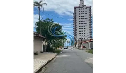 Sobrado isolado 3 dormitórios com suíte em Praia Grande - Solemar