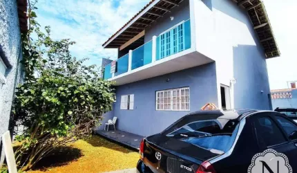 Sobrado à venda com 4 quartos no bairro Suarão