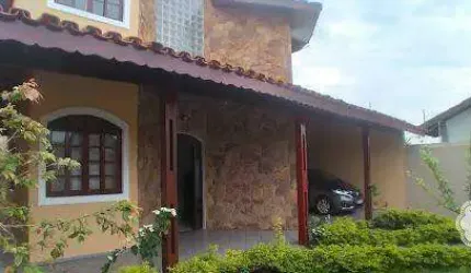 Sobrado à venda com 5 quartos no bairro Cibratel