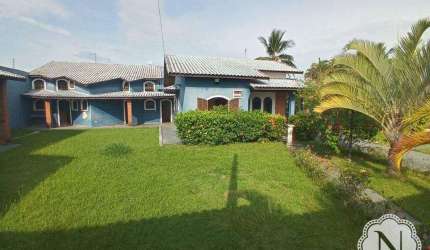 Casa à venda com 4 quartos no bairro Jamaica (Praia)