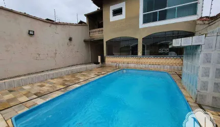 Sobrado à venda com 6 quartos no bairro Nova Itanhaém (Praia)