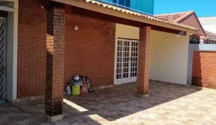 Sobrado à venda com 7 quartos no bairro Cibratel I