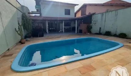 Sobrado à venda com 3 quartos no bairro Nova Itanhaém (Praia)