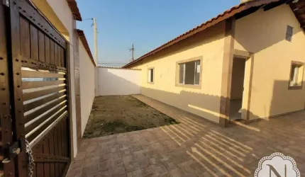 Casa à venda com 2 quartos no bairro Nova Itanhaém (Interior)