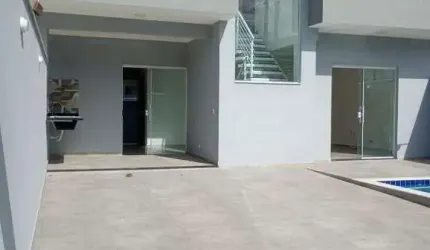 Sobrado à venda com 3 quartos no bairro Cibratel II