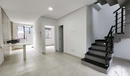 Sobrado em condomínio fechado