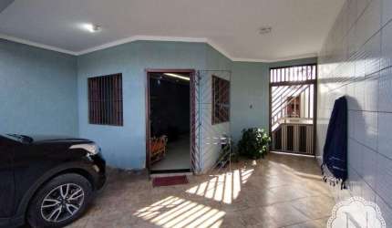 Sobrado à venda com 4 quartos no bairro Mosteiro