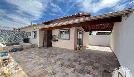 Casa à venda com 2 quartos no bairro Jamaica (Praia)