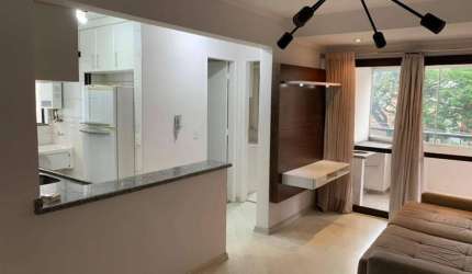 Apartamento para locação com 2 dormitórios ao lado do Shopping Ibirapuera e metrô Eucaliptos.