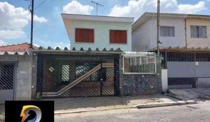 Sobrado ma Vila Brasilina com 5 dormitórios, sendo 2 suítes, e 2 vagas de garagem. Desocupado