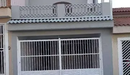 Está buscando um imóvel espaçoso e confortável para toda a sua família no Rudge Ramos?