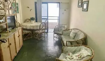 Apartamento para venda com 75 m²  na Praia da Aviação, localizado próximo a praia.  Imóvel desocupado!