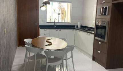 Maravilhoso sobrado desocupado e reformado com 138 m²  na Vila Pires em Santo André, sendo 3 dormitórios, 1 suíte, churrasqueira e 2 vagas.