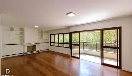 Apartamento com 3 quartos sendo 3 suítes desocupado, 190m², à venda em São Paulo, Itaim Bibi, 3 vagas com depósito. Com lazer.